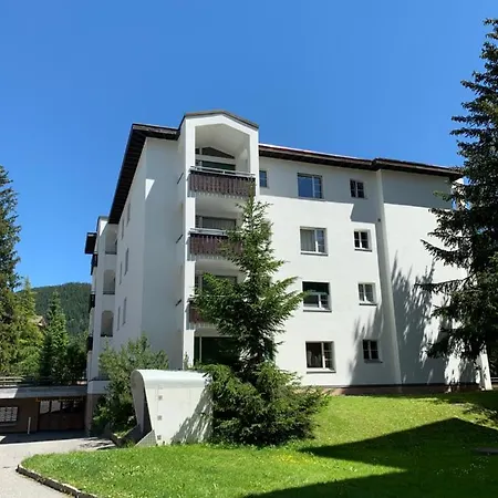 Gian - Close To The Kongresshaus, The Ice Hockey Stadium, Cross-country Skiing, The Eau-la-la Indoor Pool And Wellness, Large Supermarket, 2 Bus Stops, With An Indoor Garage And Fully Equipped Apartment *