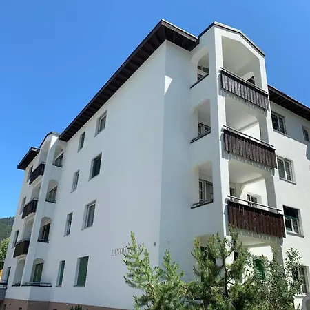 Gian - Close To The Kongresshaus, The Ice Hockey Stadium, Cross-country Skiing, The Eau-la-la Indoor Pool And Wellness, Large Supermarket, 2 Bus Stops, With An Indoor Garage And Fully Equipped Apartment *