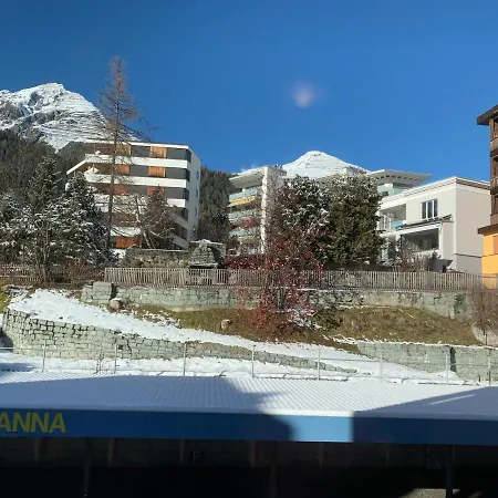 Gian - Close To The Kongresshaus, The Ice Hockey Stadium, Cross-country Skiing, The Eau-la-la Indoor Pool And Wellness, Large Supermarket, 2 Bus Stops, With An Indoor Garage And Fully Equipped Davos