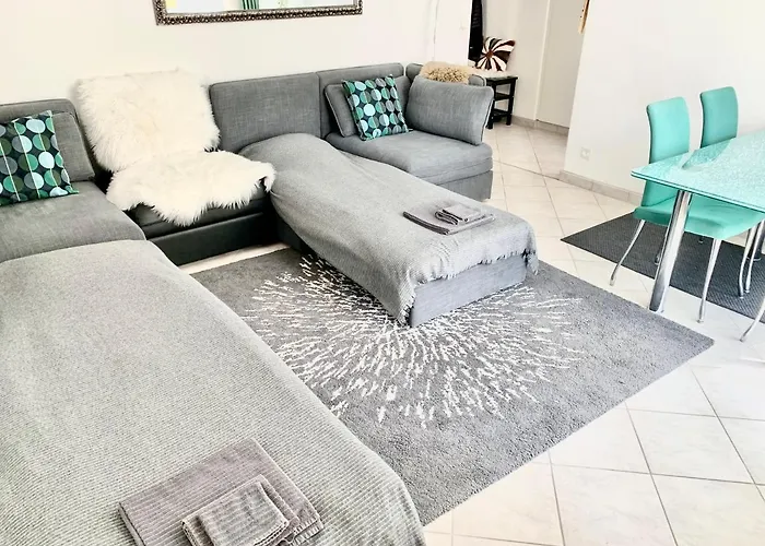 Appartement Gian - Close To The Kongresshaus, The Ice Hockey Stadium, Cross-country Skiing, The Eau-la-la Indoor Pool And Wellness, Large Supermarket, 2 Bus Stops, With An Indoor Garage And Fully Equipped *