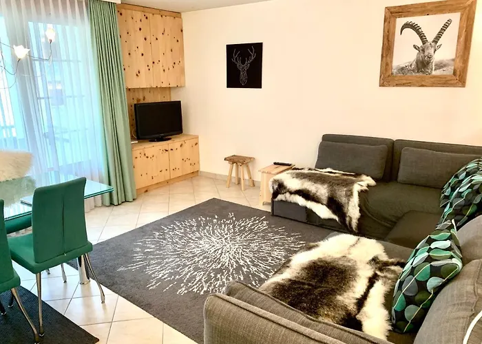 Gian - Close To The Kongresshaus, The Ice Hockey Stadium, Cross-country Skiing, The Eau-la-la Indoor Pool And Wellness, Large Supermarket, 2 Bus Stops, With An Indoor Garage And Fully Equipped Apartment